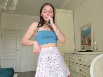 webcam girl eleonora_linn live cam image #2311978