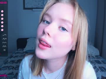 webcam girl sun_shiiine live cam image #4449772