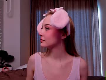 webcam girl lissa_meooow live cam image #6718617
