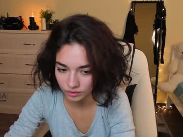 webcam girl ella_flar_ live cam image #2850627