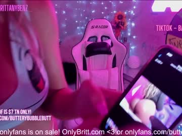 webcam girl butterybubblebutt live cam image #5302327
