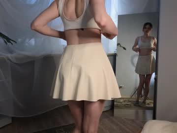 webcam girl lornabyfield live cam image #6401333