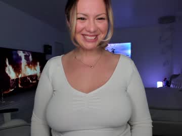 webcam girl kiradivine live cam image #539586