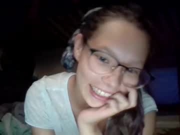 webcam girl little_and_petite live cam image #4536185