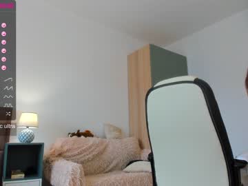 webcam girl shayleyy live cam image #1830384