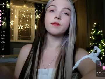 webcam girl small_blondee live cam image #5890311