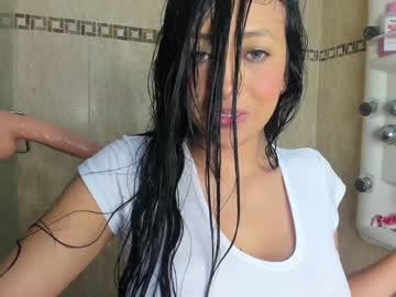 webcam girl noemibcnz live cam image #2756701