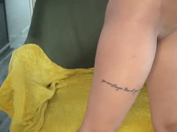 webcam girl erikabee live cam image #4508371