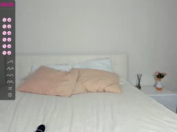 webcam girl cute_caprice live cam image #5021545