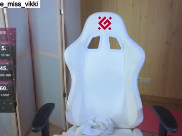 webcam girl misss_viki live cam image #5722835