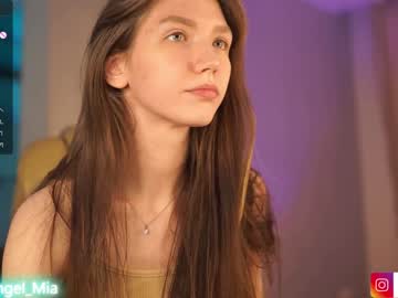 webcam girl angels_kiss live cam image #5320357
