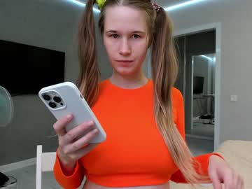webcam girl yana_squrel_22 live cam image #4944968