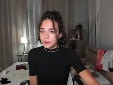webcam girl ella_flare live cam image #2559067