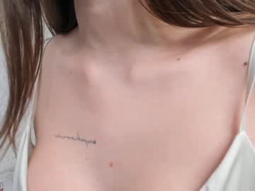 webcam girl sarahhughesa live cam image #5812736