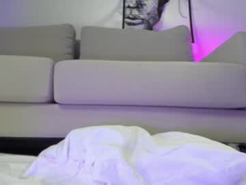 webcam girl lucie_beltran live cam image #3885230