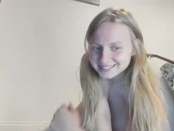 webcam girl scartit live cam image #3179160