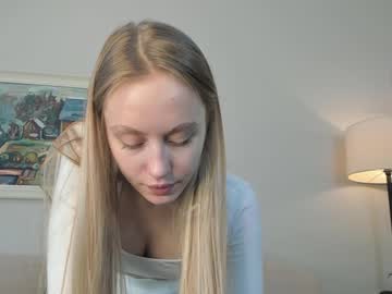 webcam girl amy_touch live cam image #3766778