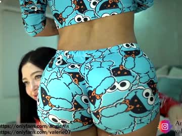 webcam girl nina_mon live cam image #5057358