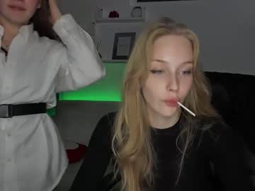 webcam couple sarahwelddy live cam image #2950088