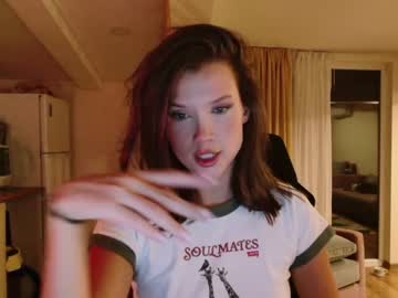 webcam girl bitter_moon live cam image #5509076