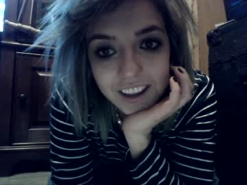 webcam girl straightoutthetrailer live cam image #1043163