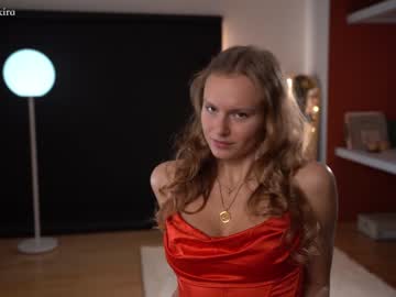 webcam girl chillwithkira live cam image #3314375