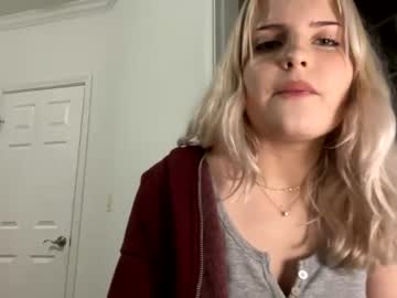 webcam girl caitiemachleid live cam image #5885452