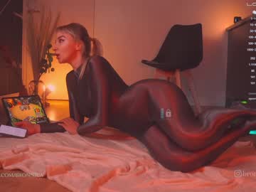 webcam girl bronnica live cam image #2307089