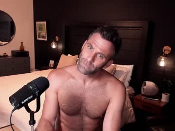 webcam man bareleeworking live cam image #4986392