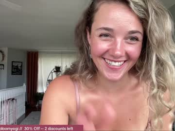 webcam girl bloomyogi live cam image #2213872