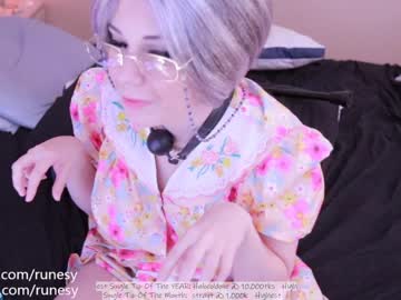 webcam girl runesy live cam image #2015042