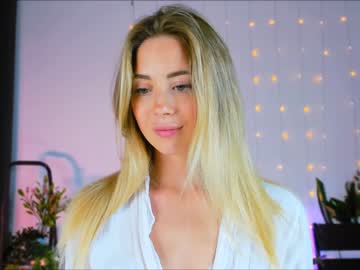 webcam girl emmi_rosee live cam image #4546798