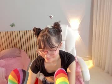 webcam girl little_effy18 live cam image #4450411