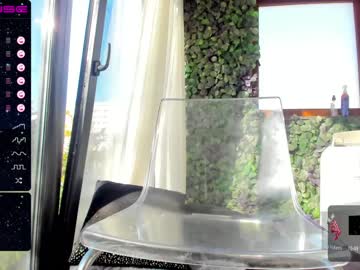webcam girl sassyt33n live cam image #3702102