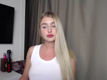 webcam girl cute18cute live cam image #2799944