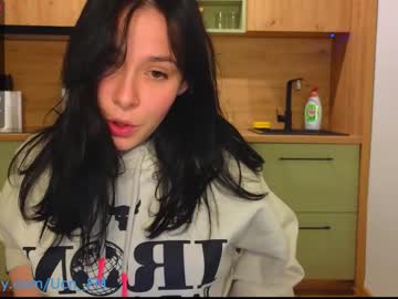 webcam girl kiraknowles_ live cam image #3813127