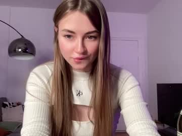 webcam girl strawberryjamx live cam image #3532600