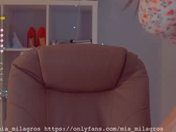 webcam girl mia_milagros live cam image #1122830