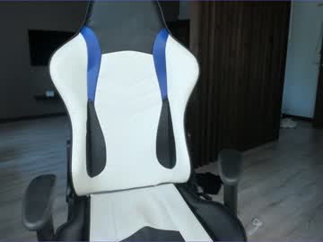 webcam girl aina_kun live cam image #2491125