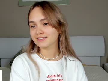webcam girl evi_wow live cam image #4579120
