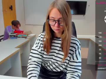 webcam girl game__of__porn live cam image #826324