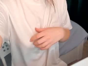 webcam girl renee_whi live cam image #3233665