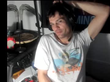 webcam man elephantrunkman live cam image #7093859