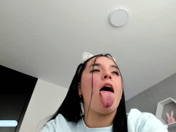webcam girl pavlovacoluccii_ live cam image #1156635