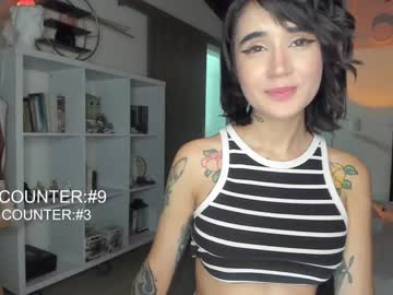 webcam girl lonelly_lolly98 live cam image #5984642