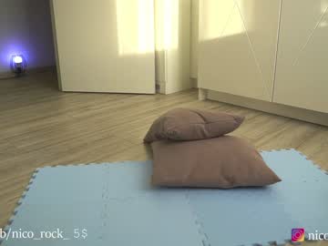 webcam girl nico_rock live cam image #3745155