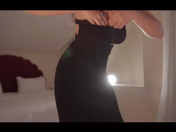 webcam girl chillwithkira live cam image #1644914