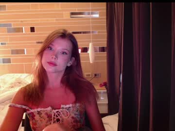 webcam girl bitter_moon live cam image #5208718