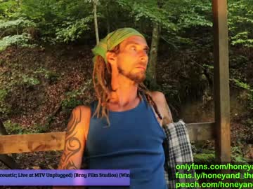 webcam couple honeyand_thebear live cam image #24800
