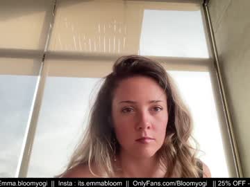 webcam girl bloomyogi live cam image #6220344